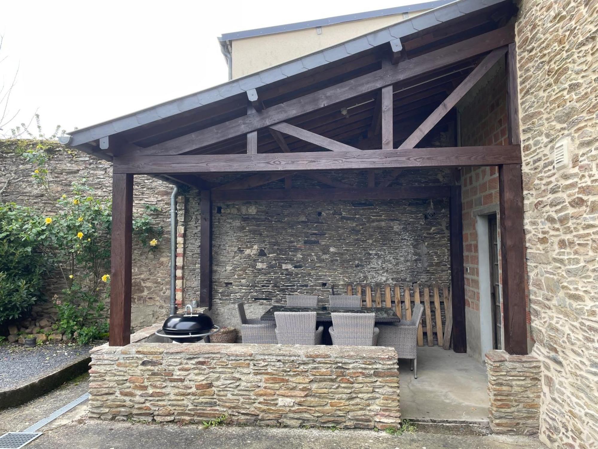 Les Maisons Des Halles Cerisy-la-Foret Bagian luar foto