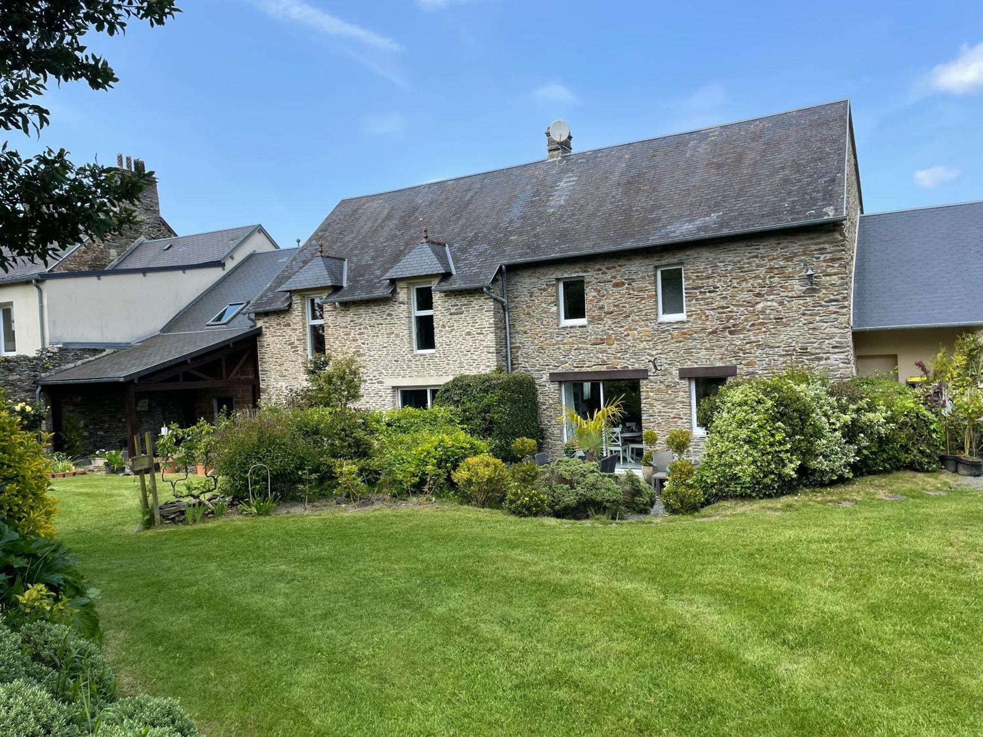 Les Maisons Des Halles Cerisy-la-Foret Bagian luar foto